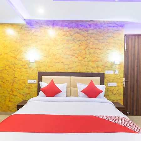 Super Oyo Hotel O Red Stone Inn New Delhi Bagian luar foto